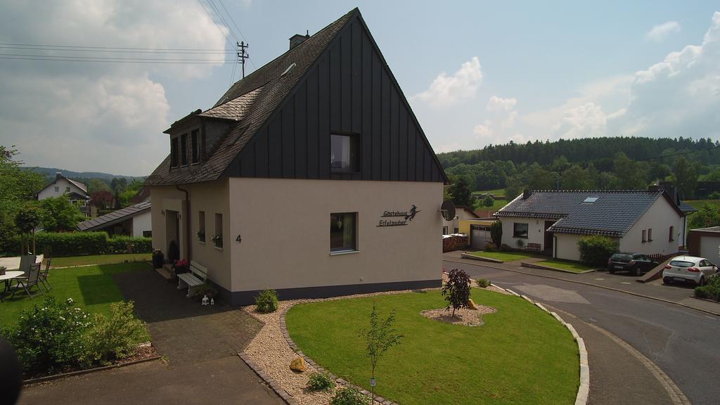 Gaestehaus Eifelzauber ケルベルク エクステリア 写真